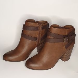 Material Girl Ankle Boots Side Zip Leather Heeled size 10 Womens